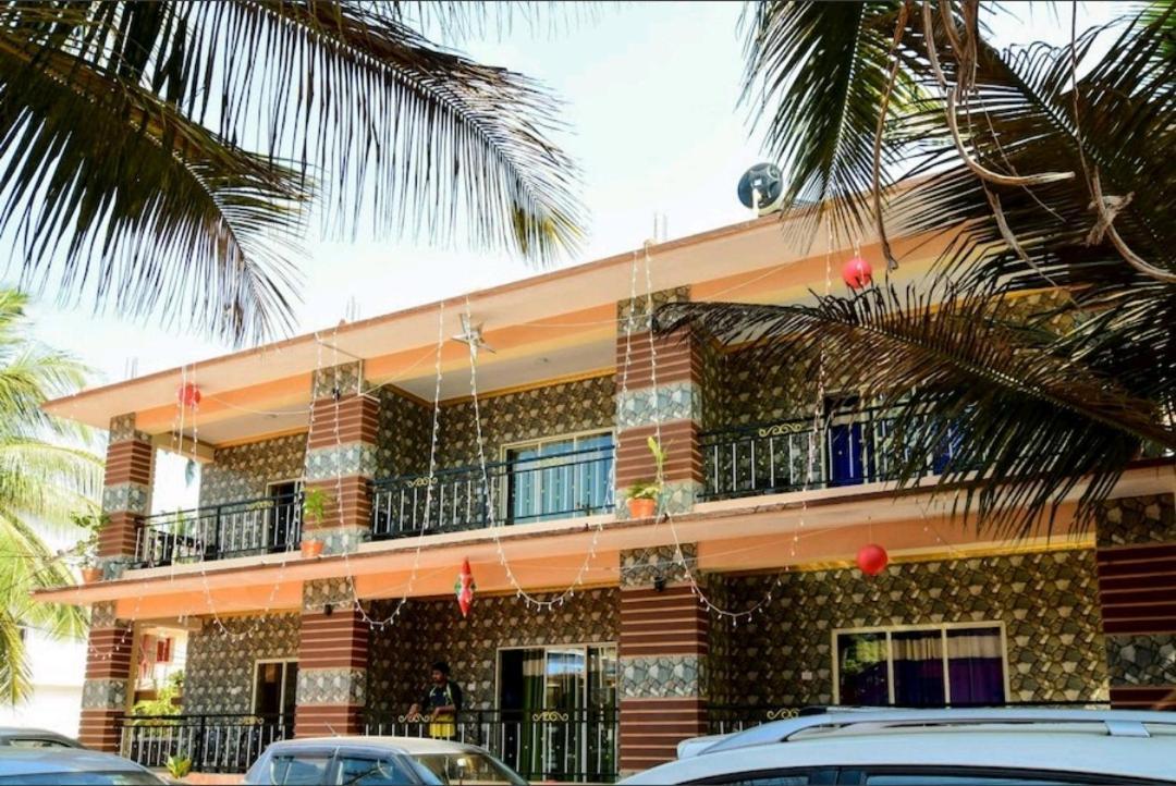 Ronz Vista Da Praia Calangute Exterior foto